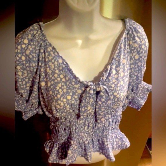 Sienna Sky Tops - 🚫SOLD🚫 Periwinkle Floral Crop Top 💙